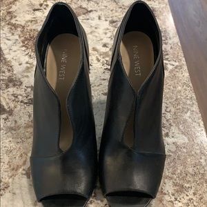 Nine West black leather stiletto heels
